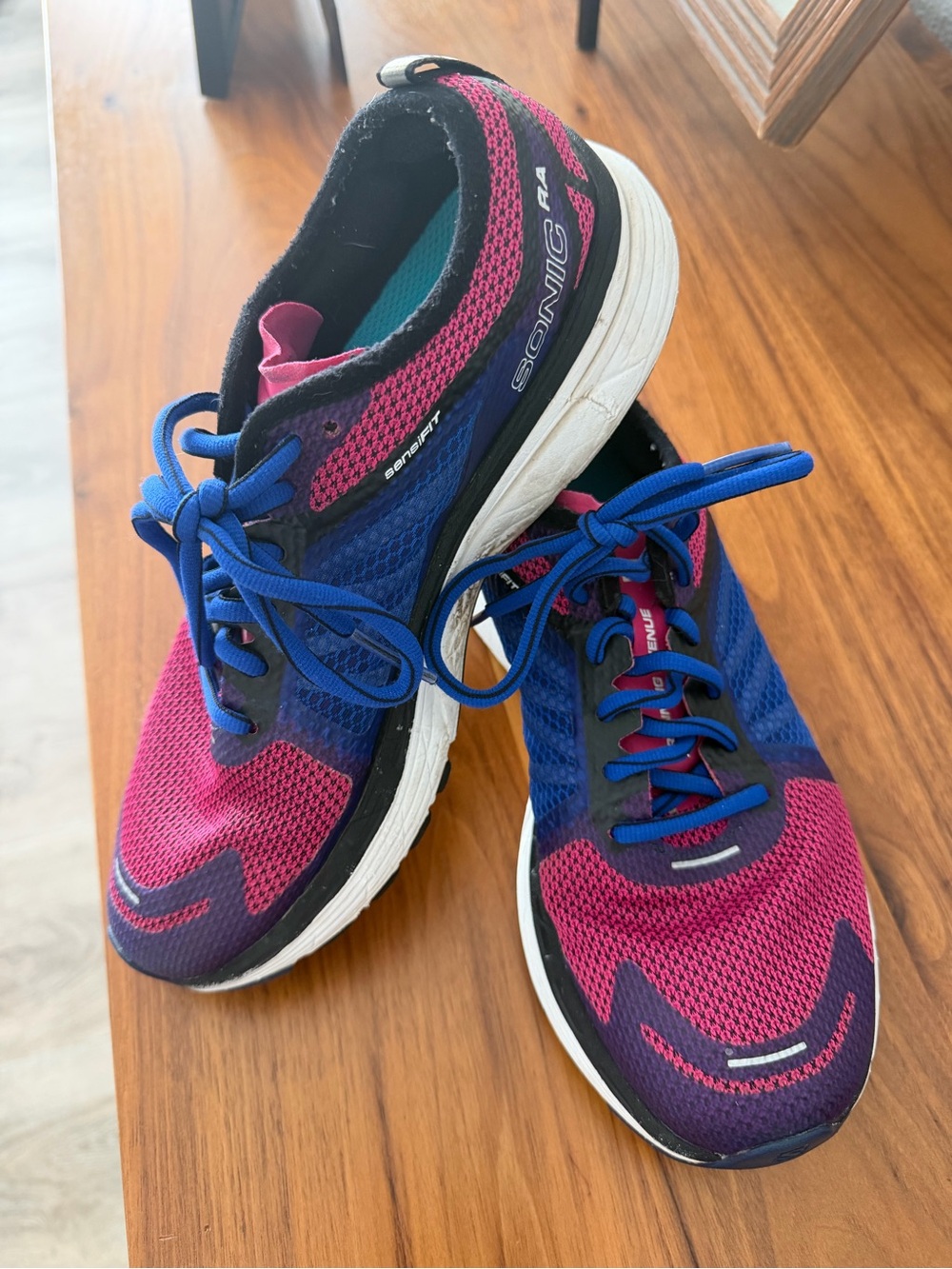Salomon Women's Running Avenue Athletic Shoes in Pink & Blue & Purple Size 8.5